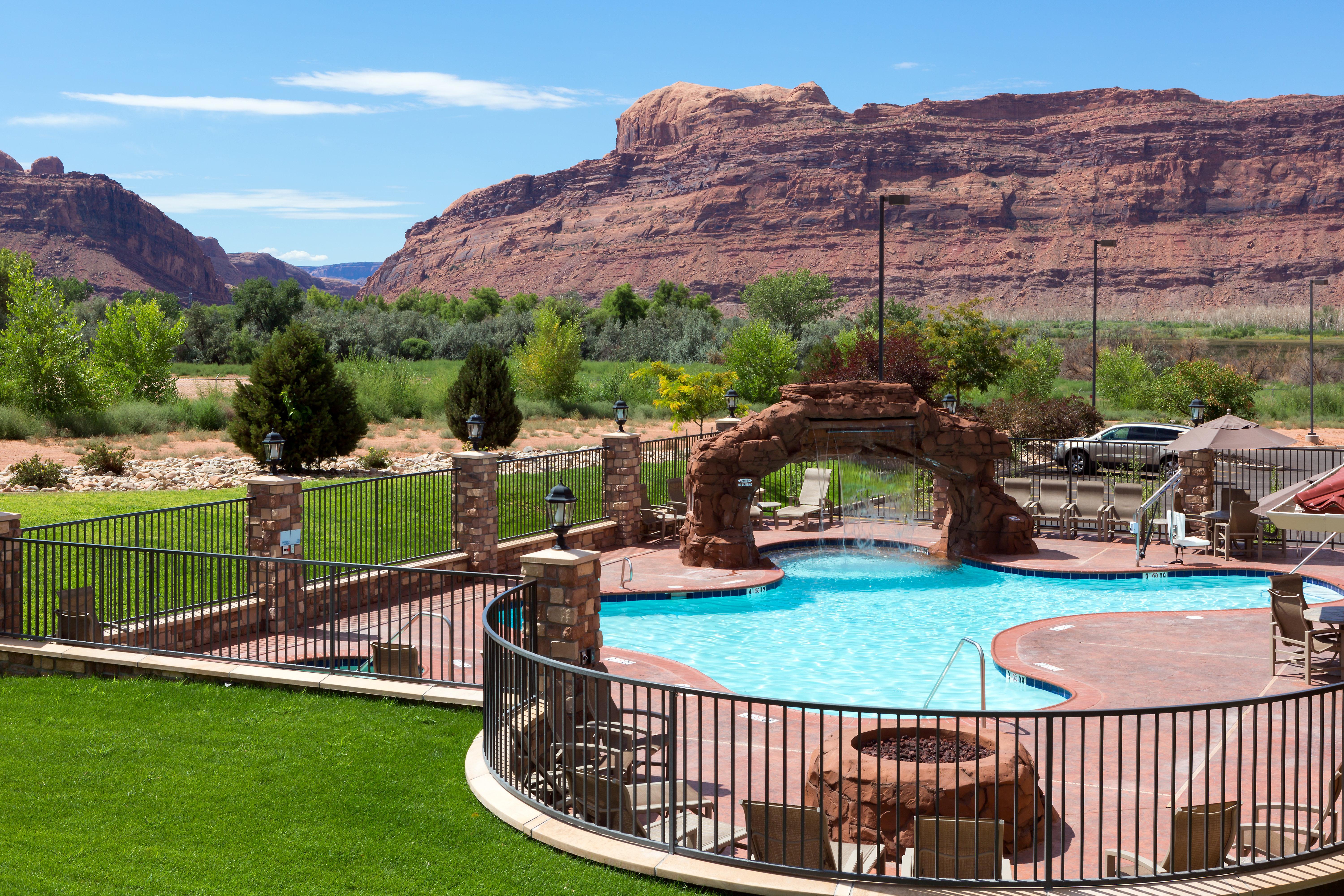Holiday Inn Express Hotel & Suites Moab By Ihg Экстерьер фото