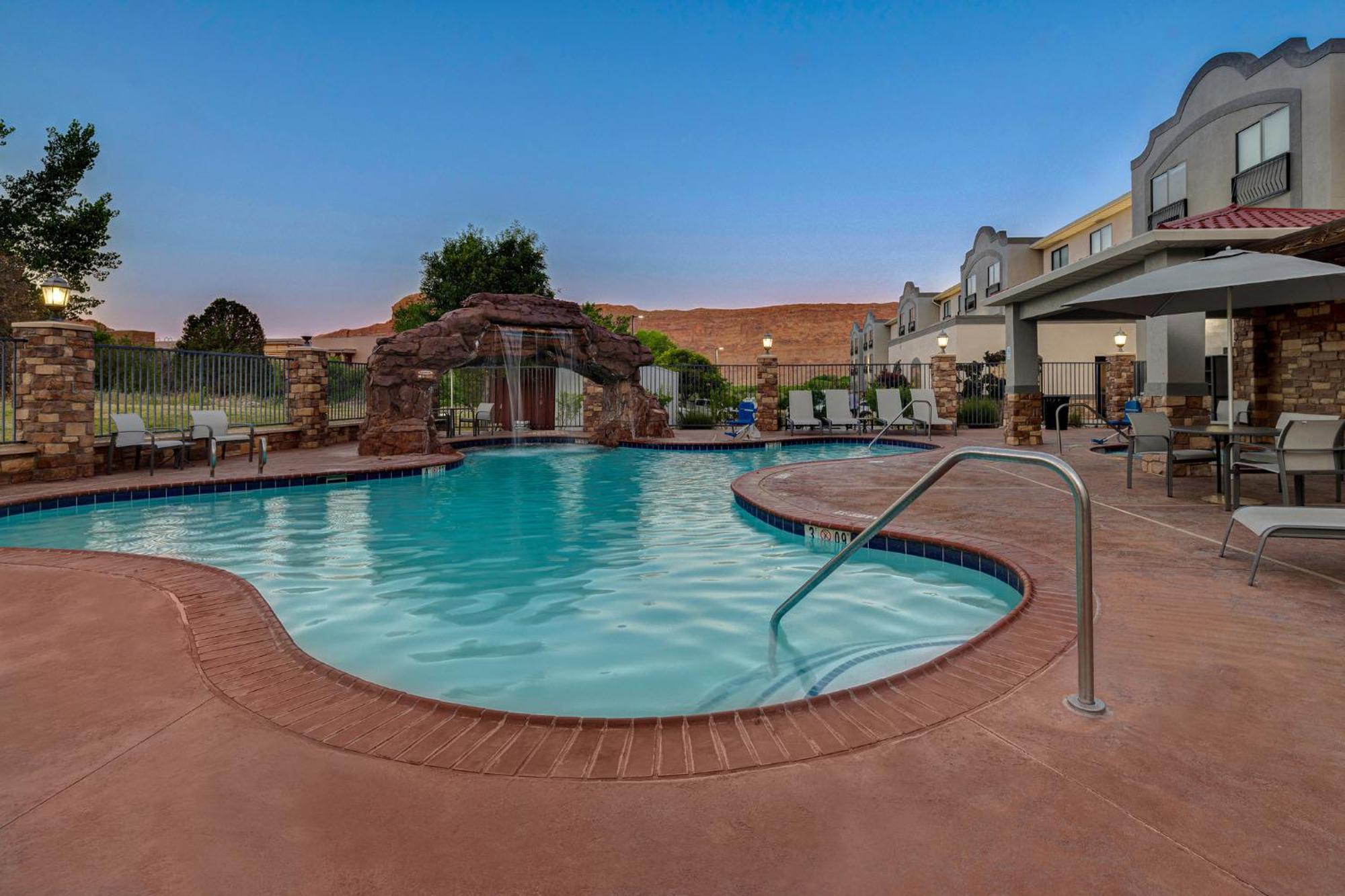 Holiday Inn Express Hotel & Suites Moab By Ihg Экстерьер фото