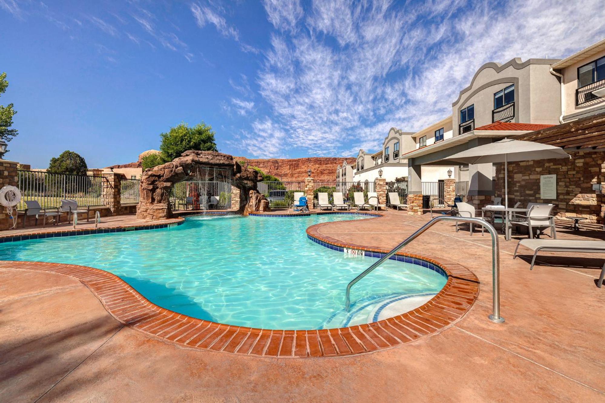 Holiday Inn Express Hotel & Suites Moab By Ihg Экстерьер фото